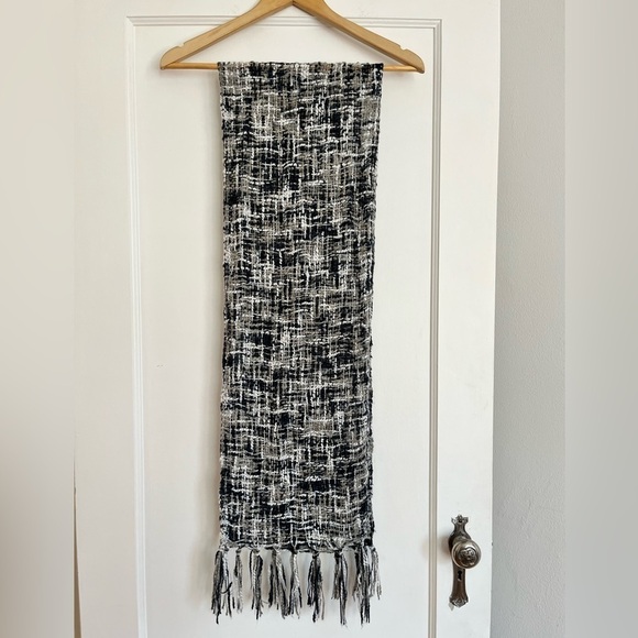 Soft winter scarf with tassels. Knitted black & white elegant winter wear. - Picture 6 of 8